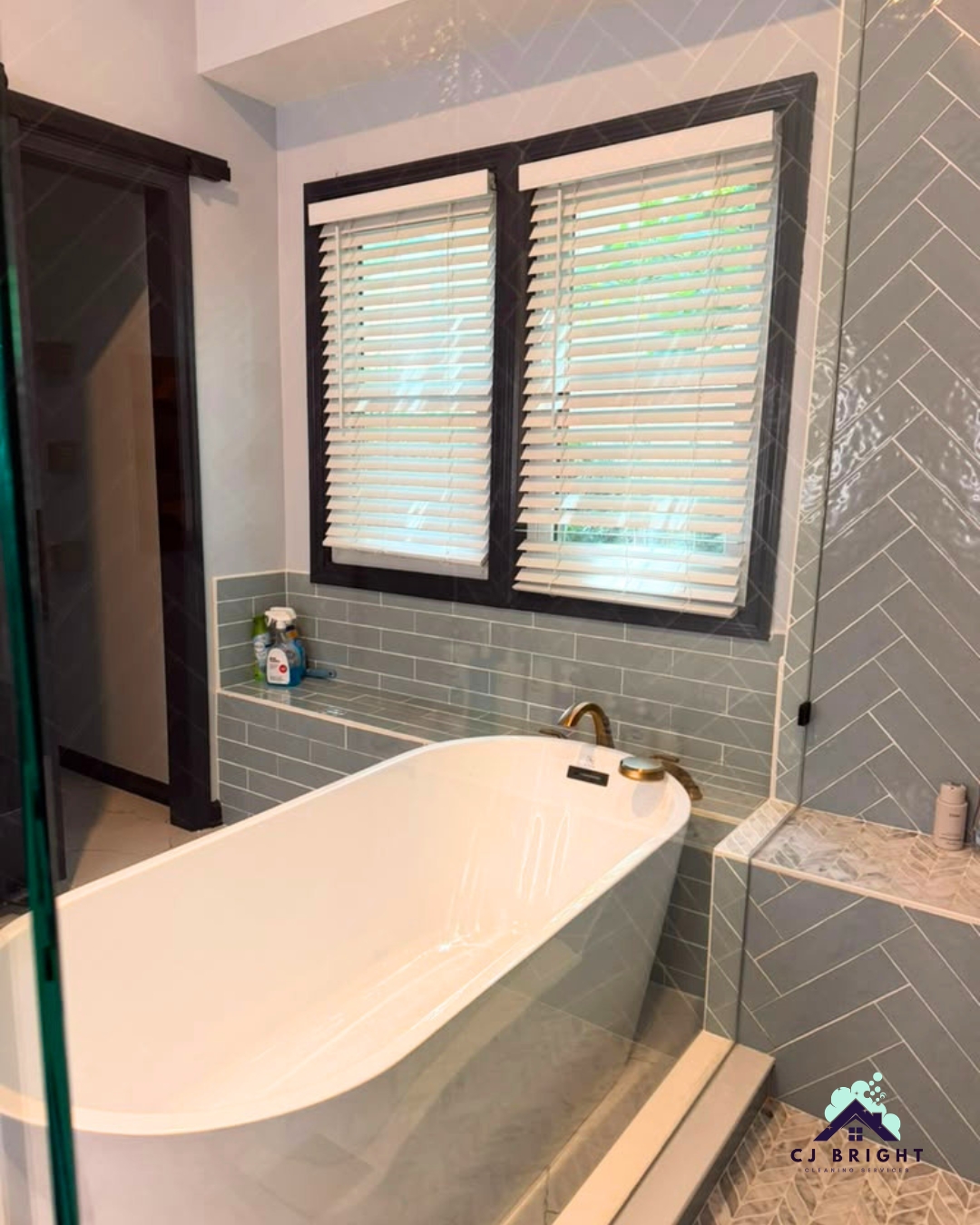 Bathroom deep cleaned by CJ Bright Cleaning Service